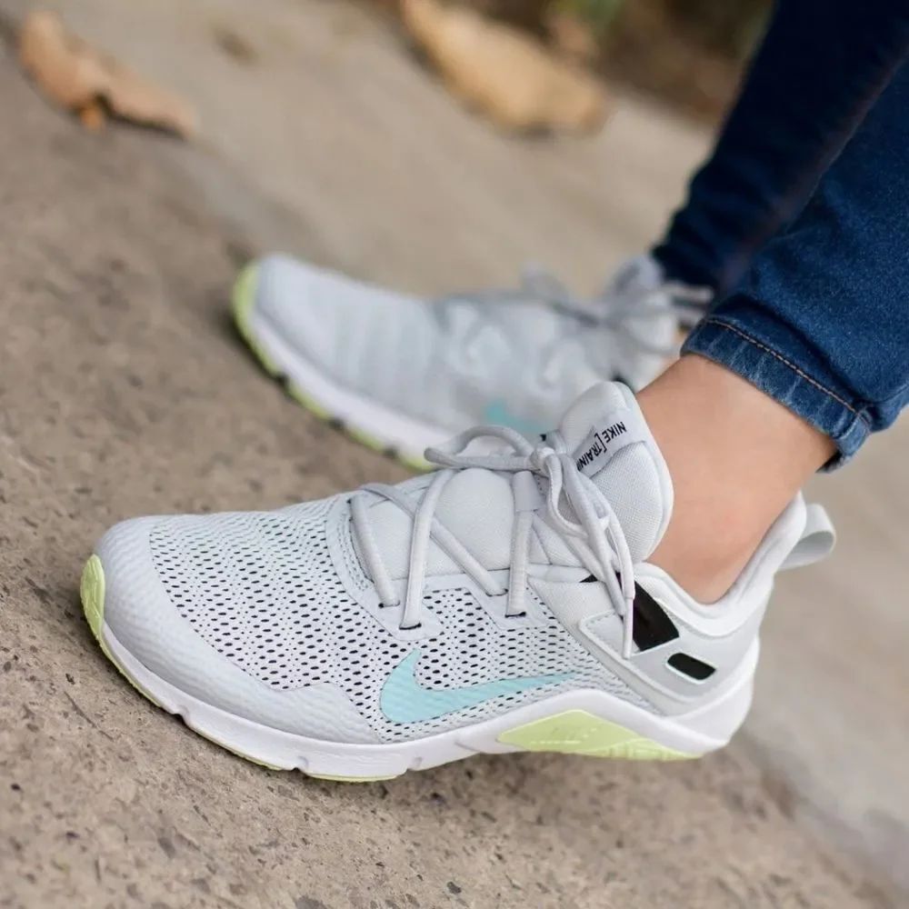 BRAND NEW LEGEND ESSENTIALS CROSS TRAINING WOMEN"S SNEAKERS